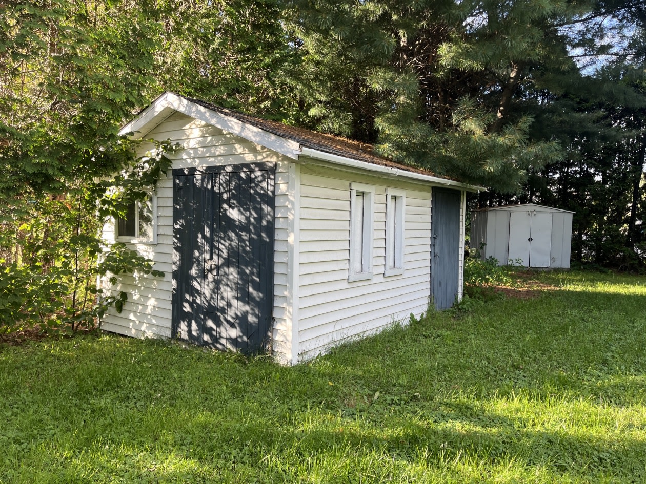 Remise — 67 Rue Lafortune, Saint-Ignace-de-Loyola, J0K 2P0, Saint-Ignace-de-Loyola