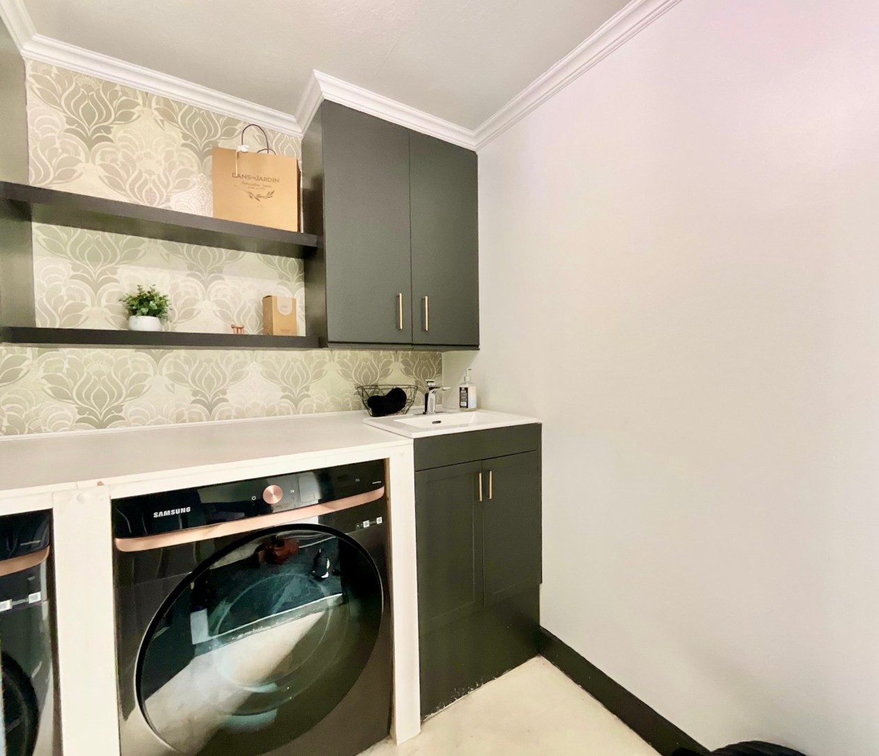 Salle de lavage — 1068, Mtée Girouard, Saint-Jérôme, J5L1N6, Saint-Jérôme