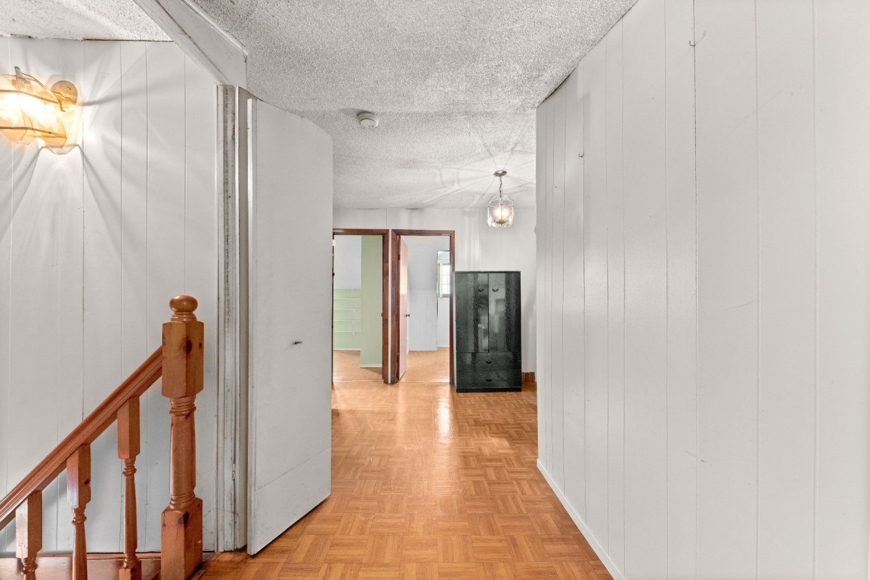 Corridor — 1114, Spruce Lane, Hinchinbrooke, J0S1A0, Hinchinbrooke