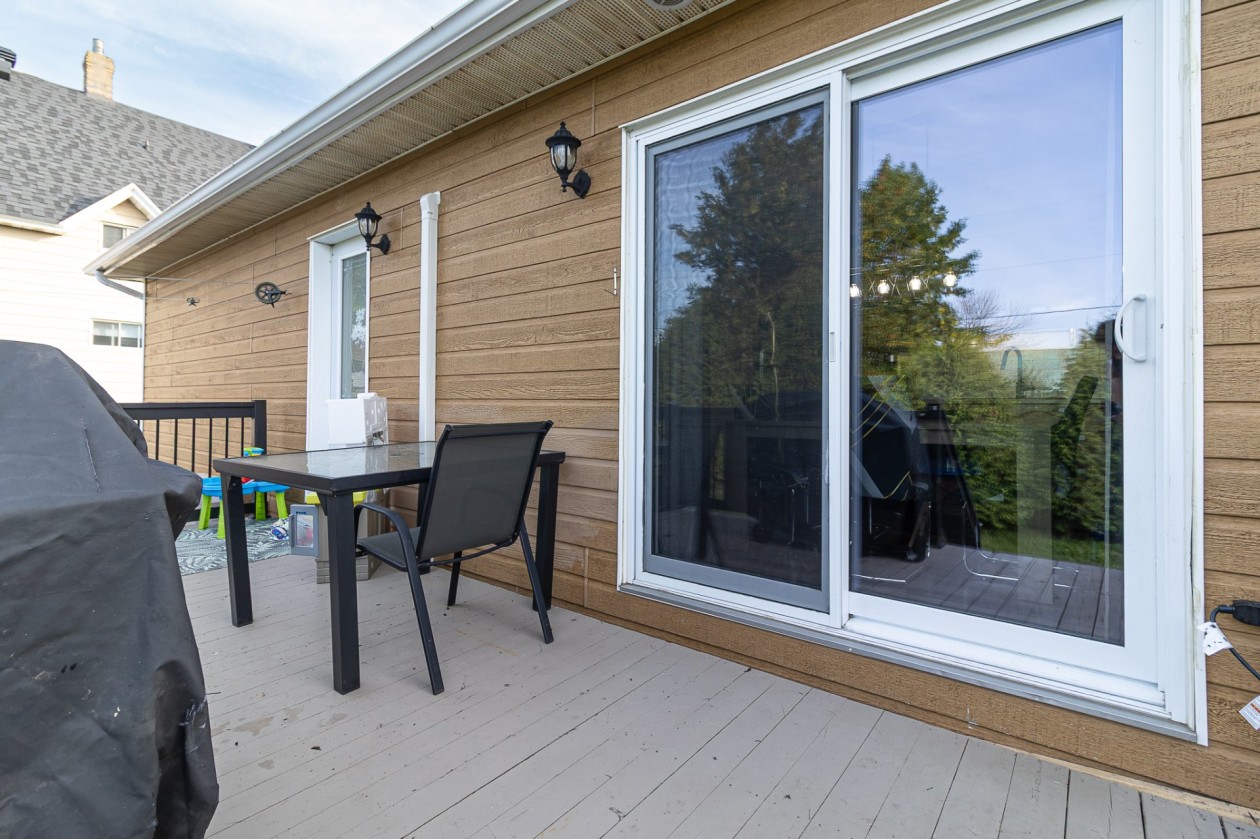 Balcon — 1675, Rue St-Onge, Mont-Joli, G5H2K3, Mont-Joli