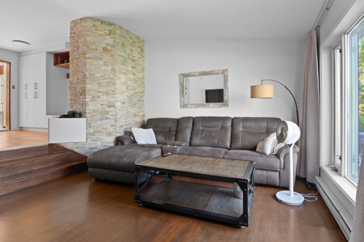 Salon — 2321, Rg St-Pierre, Saguenay (Chicoutimi), G7H0E2, Saguenay (Chicoutimi)