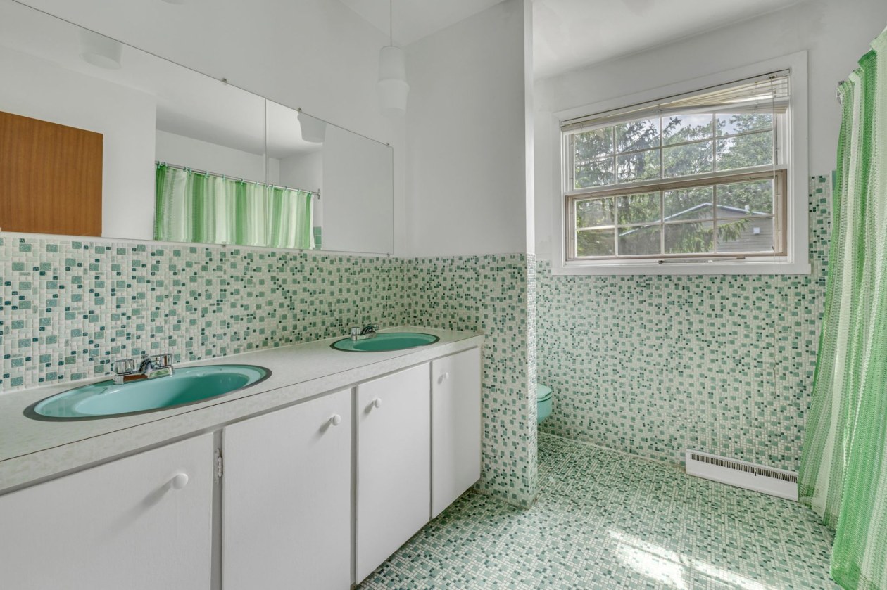 Salle de bains — 1359, Av. Gaspard-Fauteux, Québec (Sainte-Foy/Sillery/Cap-Rouge), G1T2E1, Québec (Sainte-Foy/Sillery/Cap-Rouge)