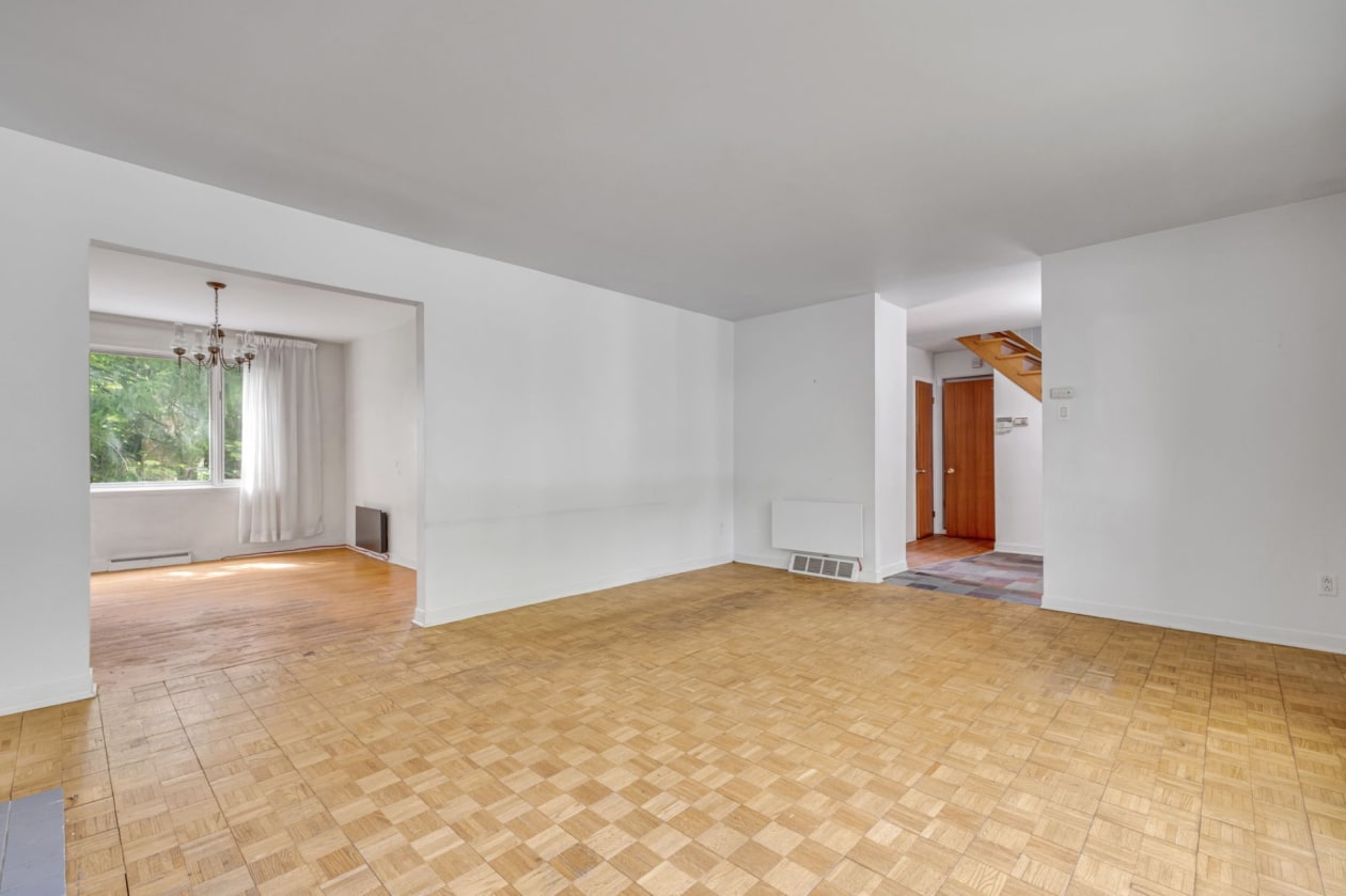 Salon — 1359, Av. Gaspard-Fauteux, Québec (Sainte-Foy/Sillery/Cap-Rouge), G1T2E1, Québec (Sainte-Foy/Sillery/Cap-Rouge)