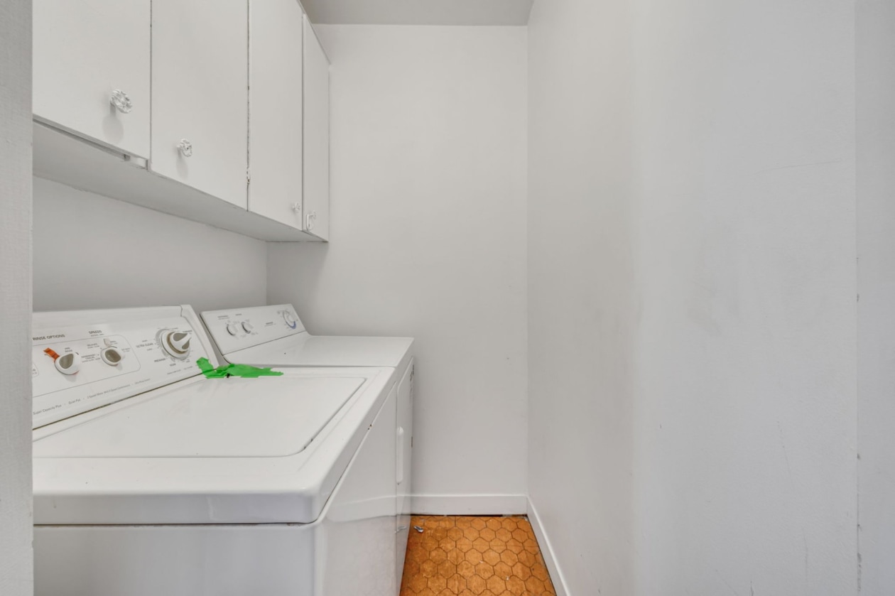 Salle de lavage — 1359, Av. Gaspard-Fauteux, Québec (Sainte-Foy/Sillery/Cap-Rouge), G1T2E1, Québec (Sainte-Foy/Sillery/Cap-Rouge)