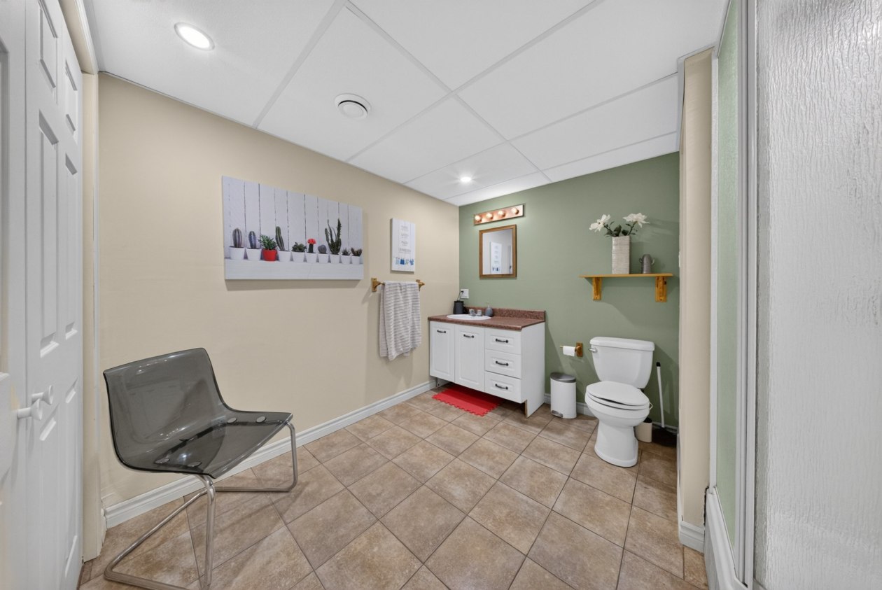 Salle de bains — 8036, 8e Allée, Drummondville, J2A2J5, Drummondville