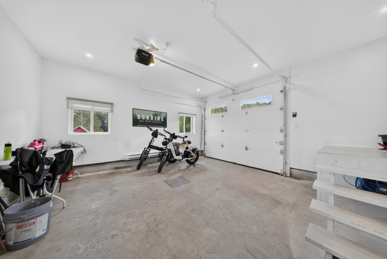 Garage — 1711, Ch. Lévesque, Coaticook, J1A2S4, Coaticook