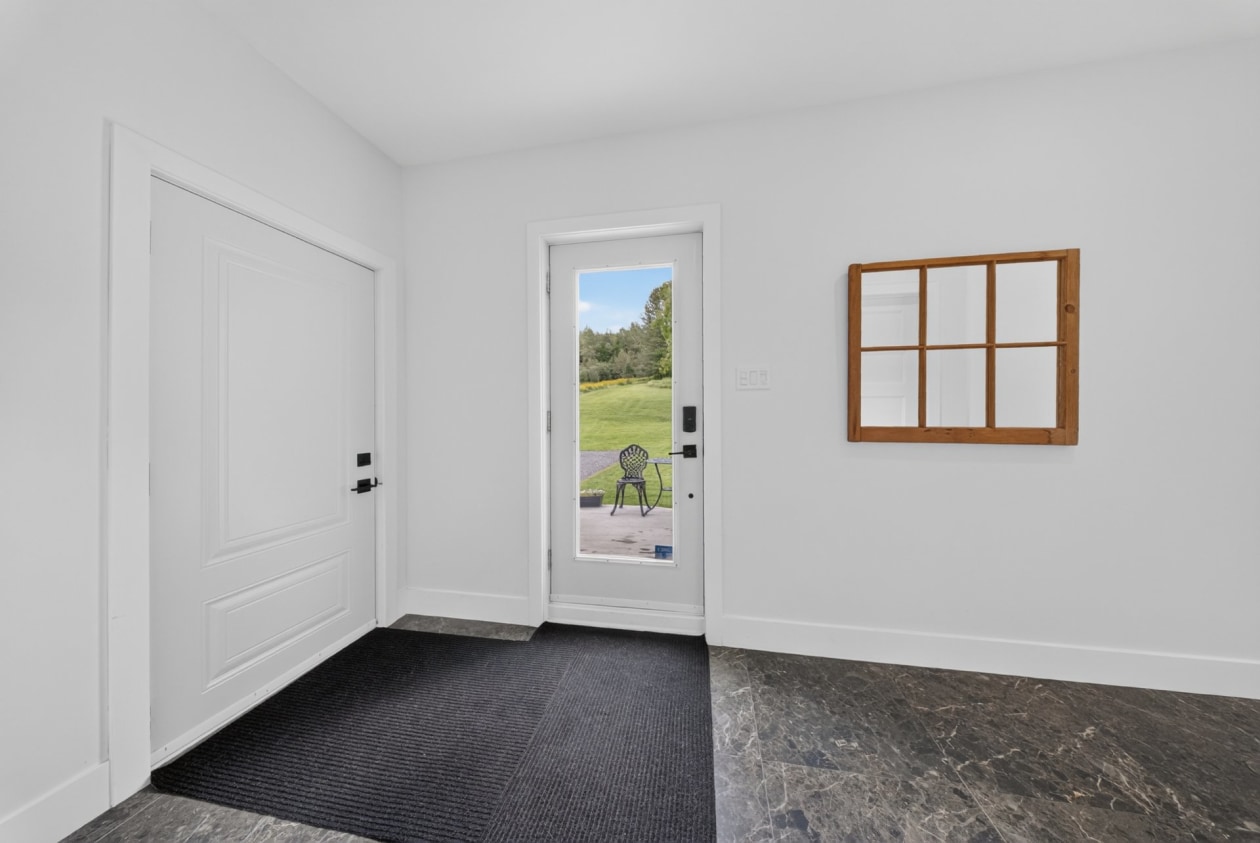 Hall d'entrée — 1711, Ch. Lévesque, Coaticook, J1A2S4, Coaticook