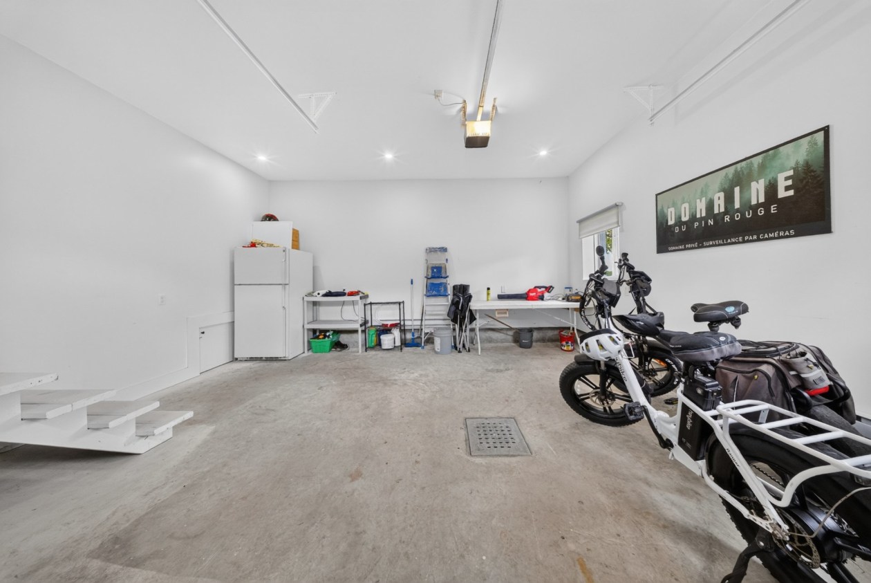 Garage — 1711, Ch. Lévesque, Coaticook, J1A2S4, Coaticook