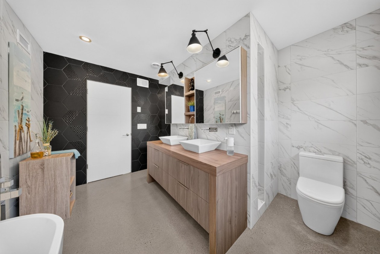 Salle de bains — 490, Av. des Oréades, Magog, J1X0B1, Magog