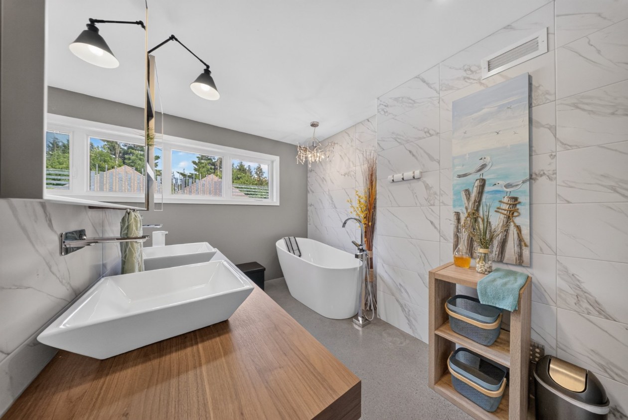Salle de bains — 490, Av. des Oréades, Magog, J1X0B1, Magog