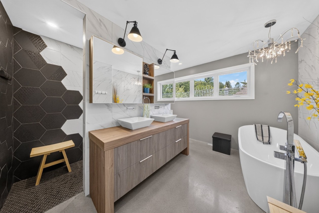 Salle de bains — 490, Av. des Oréades, Magog, J1X0B1, Magog
