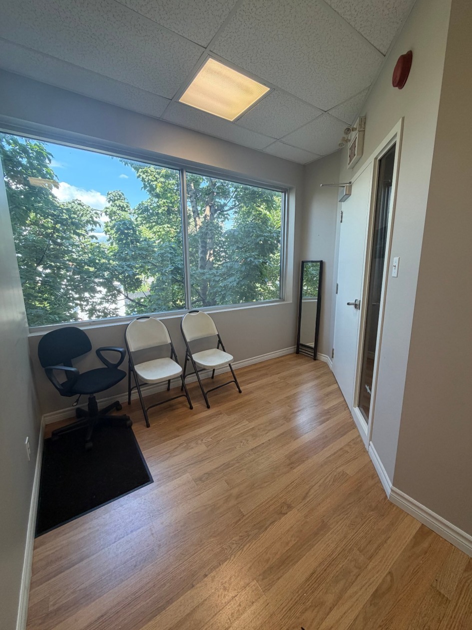 Salle de réception — 1005 Boul. Curé-Poirier O., Longueuil