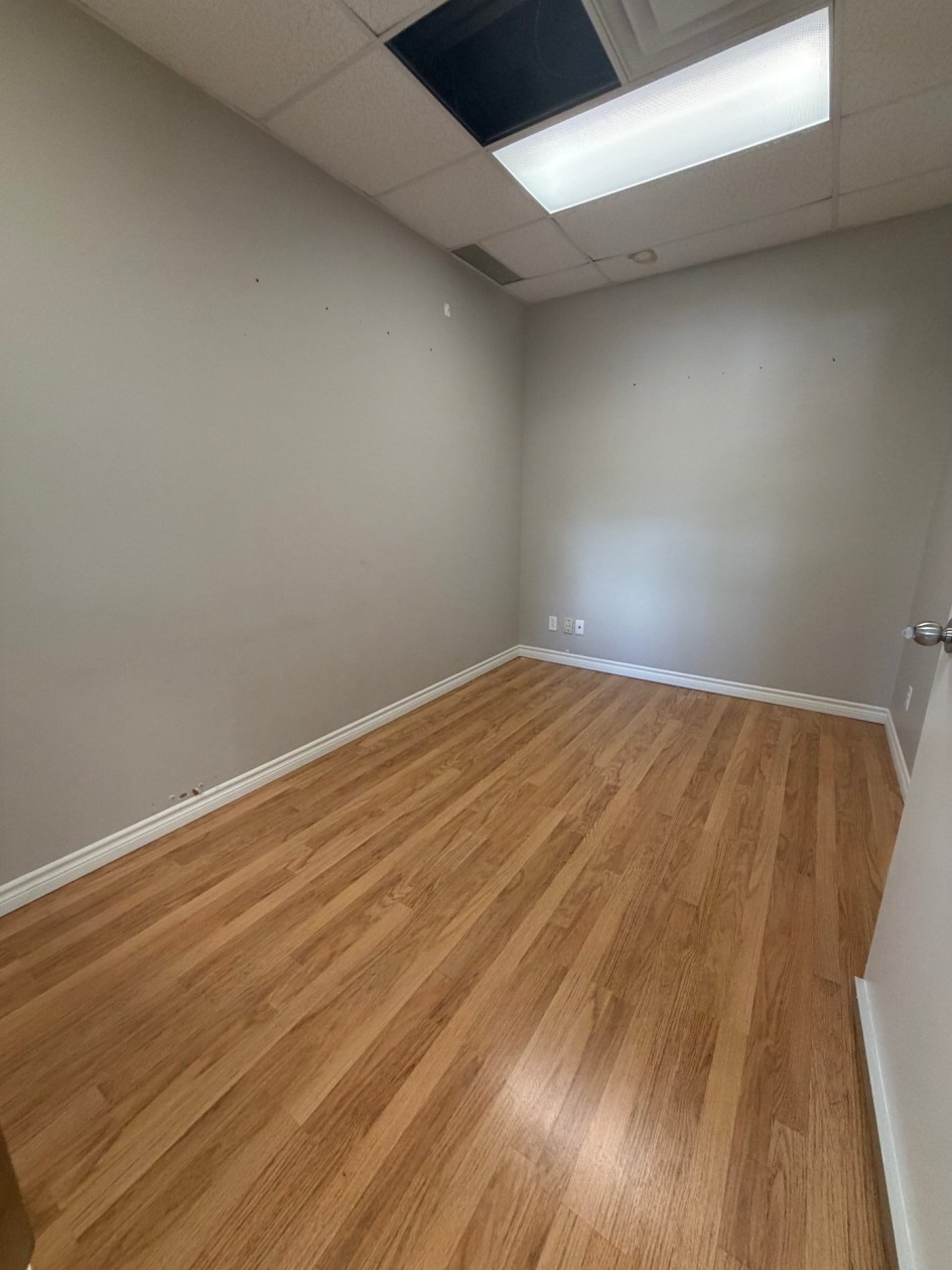 Bureau — 1005 Boul. Curé-Poirier O., Longueuil