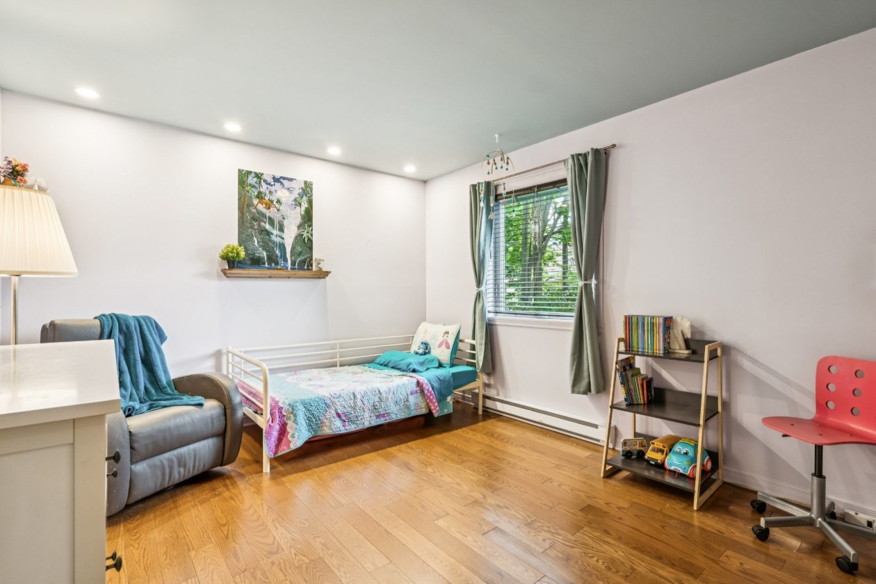 Chambre à coucher — 332, Rue Hector, Laval (Fabreville), H7P5T3, Laval (Fabreville)