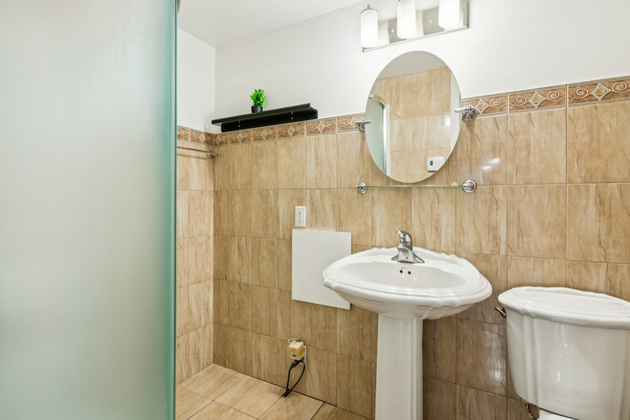 Salle de bains — 332, Rue Hector, Laval (Fabreville), H7P5T3, Laval (Fabreville)