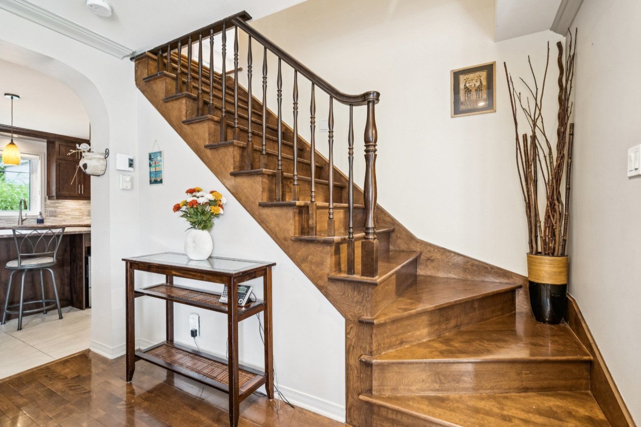 Escalier — 332, Rue Hector, Laval (Fabreville), H7P5T3, Laval (Fabreville)