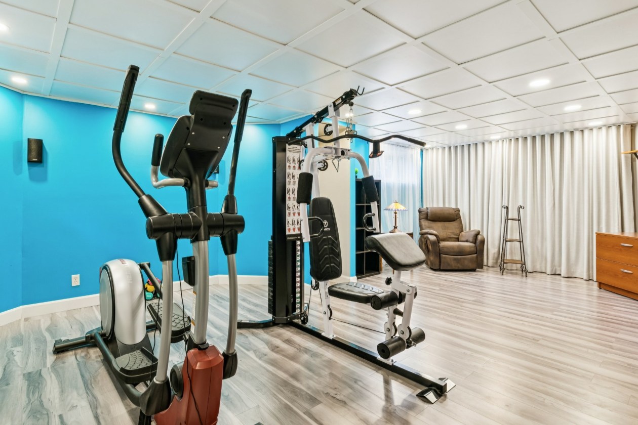 Salle familiale — 332, Rue Hector, Laval (Fabreville), H7P5T3, Laval (Fabreville)