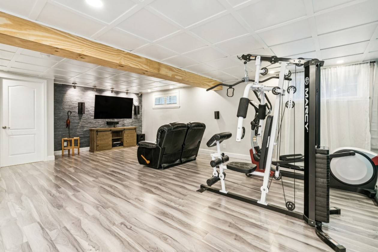 Salle familiale — 332, Rue Hector, Laval (Fabreville), H7P5T3, Laval (Fabreville)