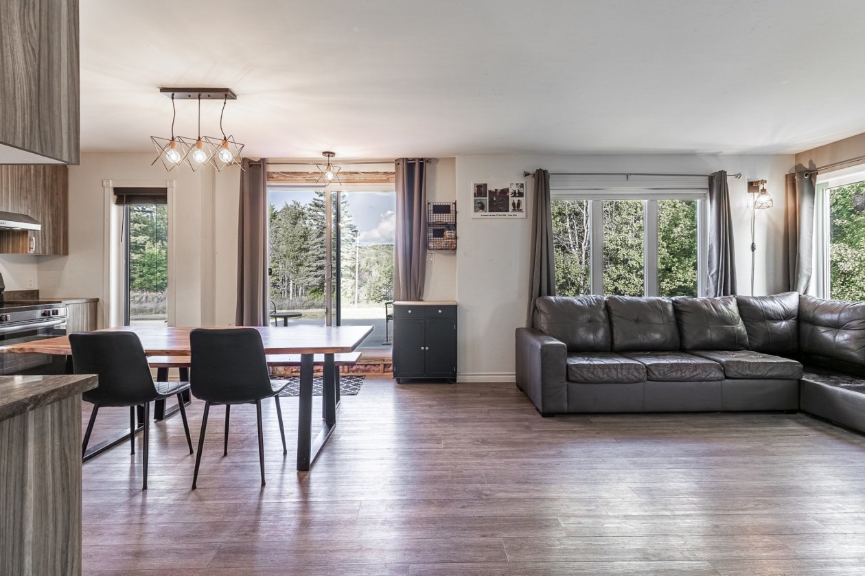 Salle à manger — 5, Ch. du Lac-Hudon, Saint-Marcellin, G0K1R0, Saint-Marcellin