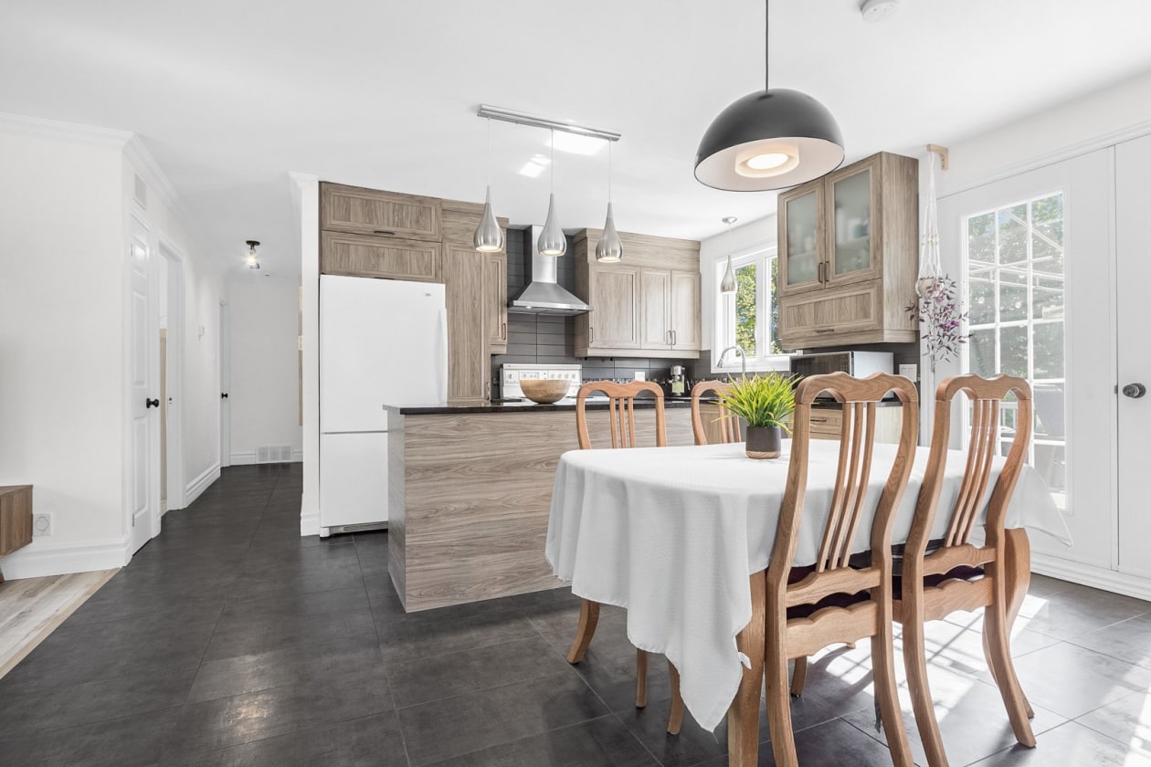 Salle à manger — 350, Rue Delage, Québec (La Haute-Saint-Charles), G3G1H6, Québec (La Haute-Saint-Charles)