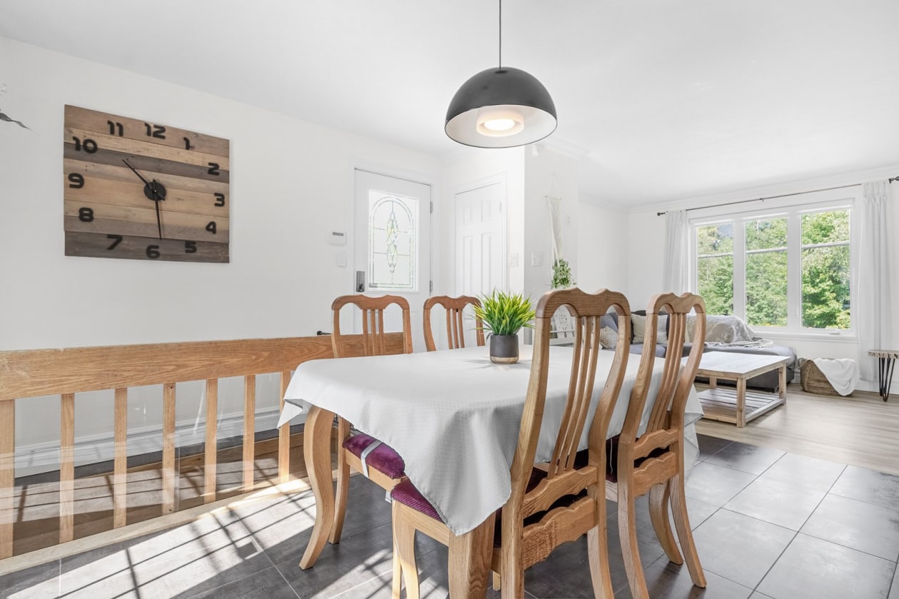 Salle à manger — 350, Rue Delage, Québec (La Haute-Saint-Charles), G3G1H6, Québec (La Haute-Saint-Charles)