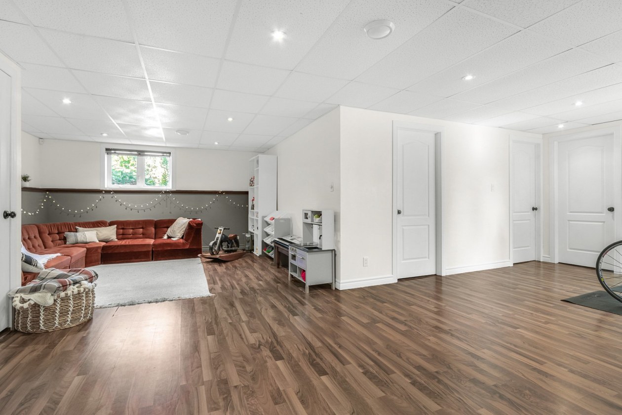 Salle familiale — 350, Rue Delage, Québec (La Haute-Saint-Charles), G3G1H6, Québec (La Haute-Saint-Charles)