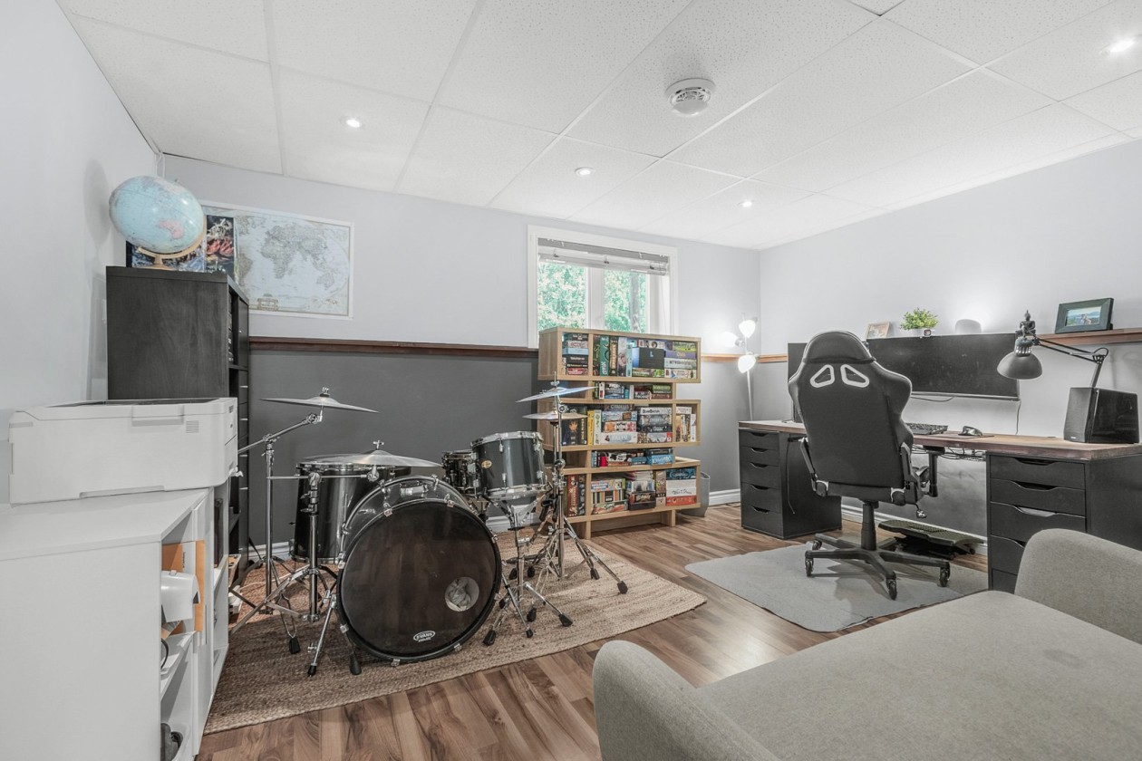 Bureau — 350, Rue Delage, Québec (La Haute-Saint-Charles), G3G1H6, Québec (La Haute-Saint-Charles)