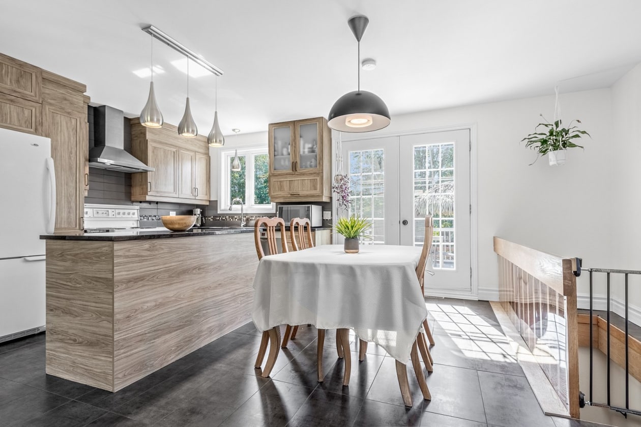 Salle à manger — 350, Rue Delage, Québec (La Haute-Saint-Charles), G3G1H6, Québec (La Haute-Saint-Charles)