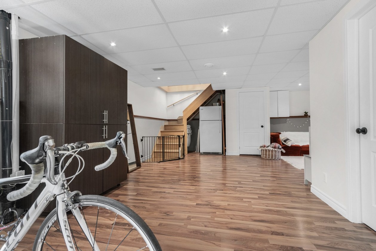 Salle familiale — 350, Rue Delage, Québec (La Haute-Saint-Charles), G3G1H6, Québec (La Haute-Saint-Charles)