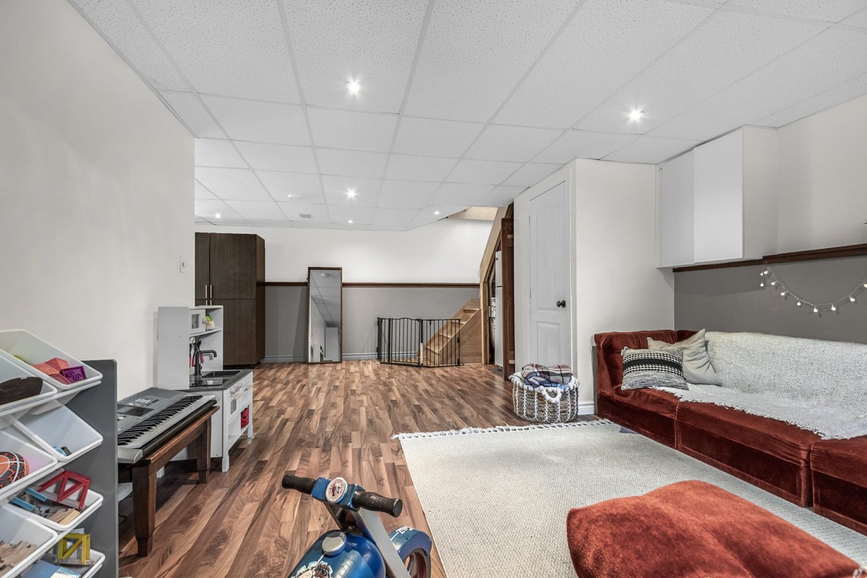 Salle familiale — 350, Rue Delage, Québec (La Haute-Saint-Charles), G3G1H6, Québec (La Haute-Saint-Charles)