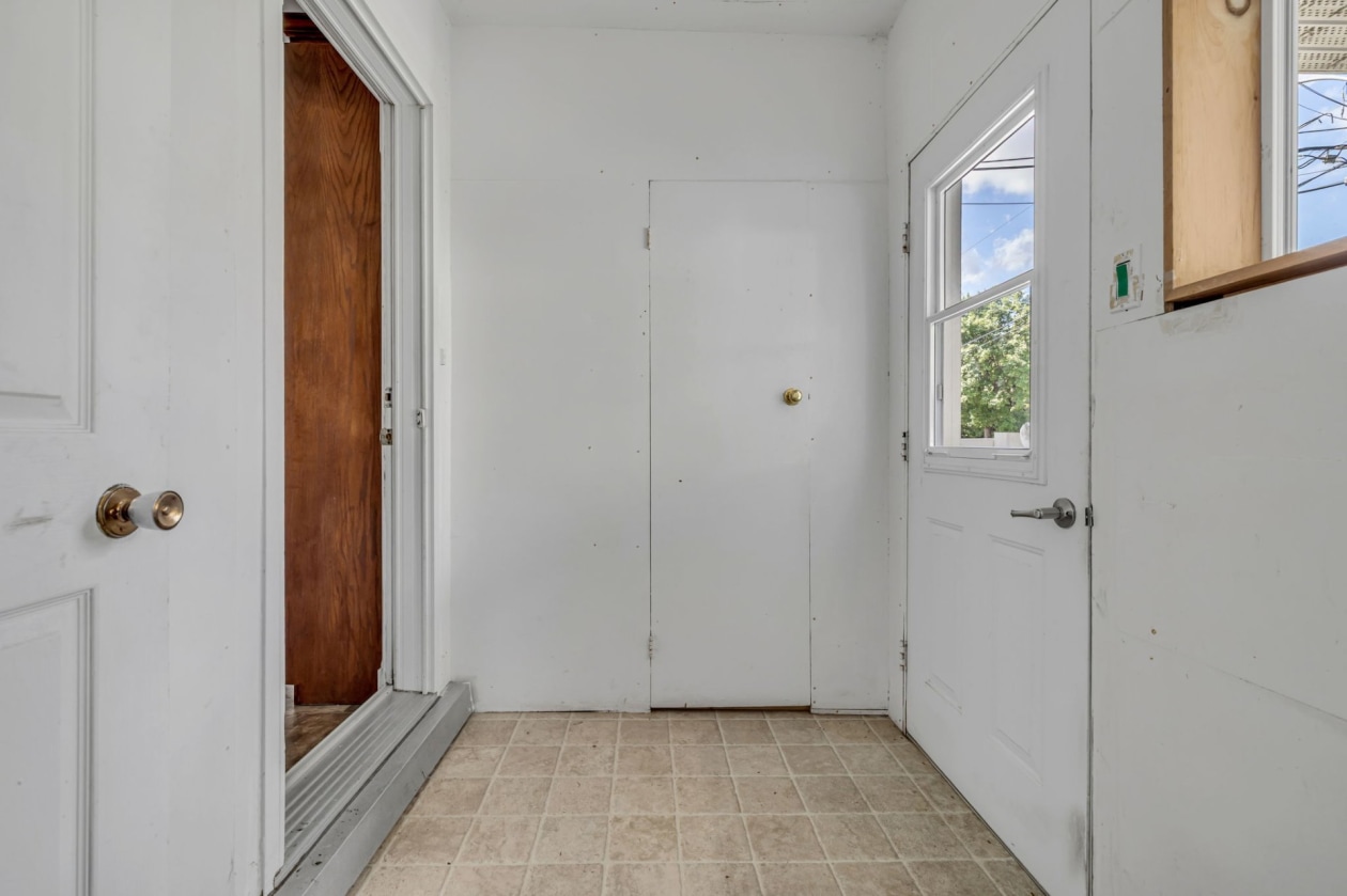 Entrée extérieure — 3501 - 3503, Boul. Monseigneur-Gauthier, Québec (Beauport), G1E2X1, Québec (Beauport)