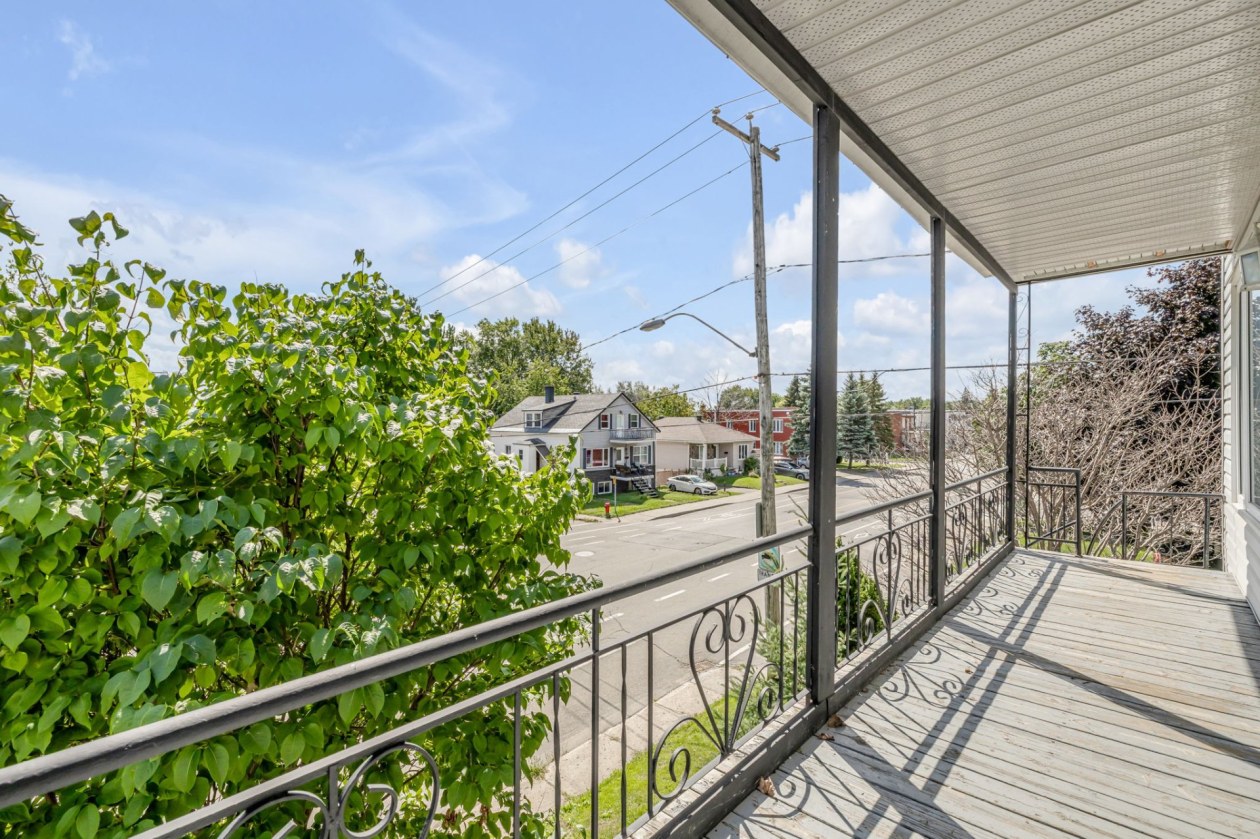 Balcon — 3501 - 3503, Boul. Monseigneur-Gauthier, Québec (Beauport), G1E2X1, Québec (Beauport)