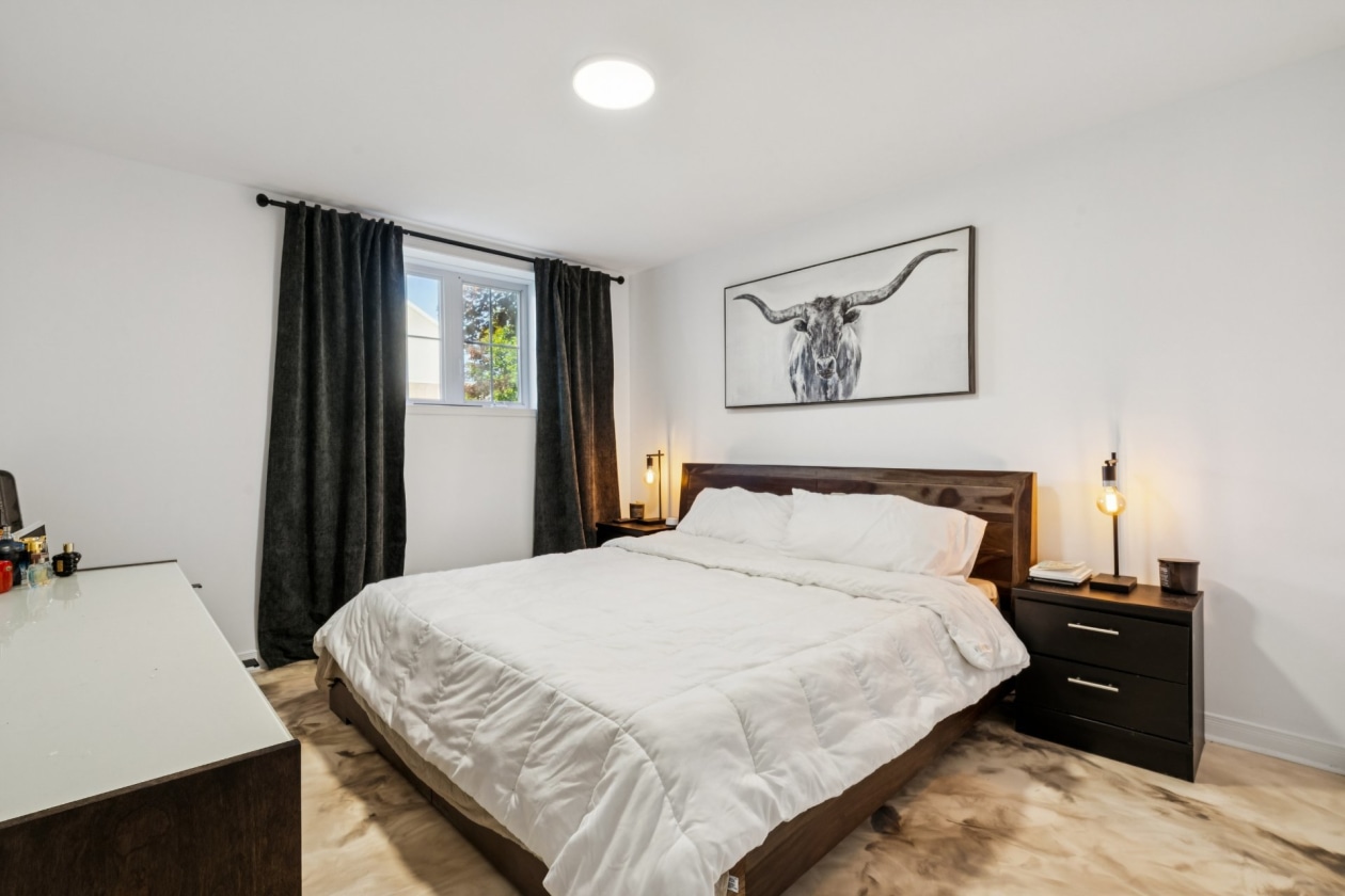 Chambre à coucher — 1610 - 1614 Rue de l'Émeraude, Terrebonne