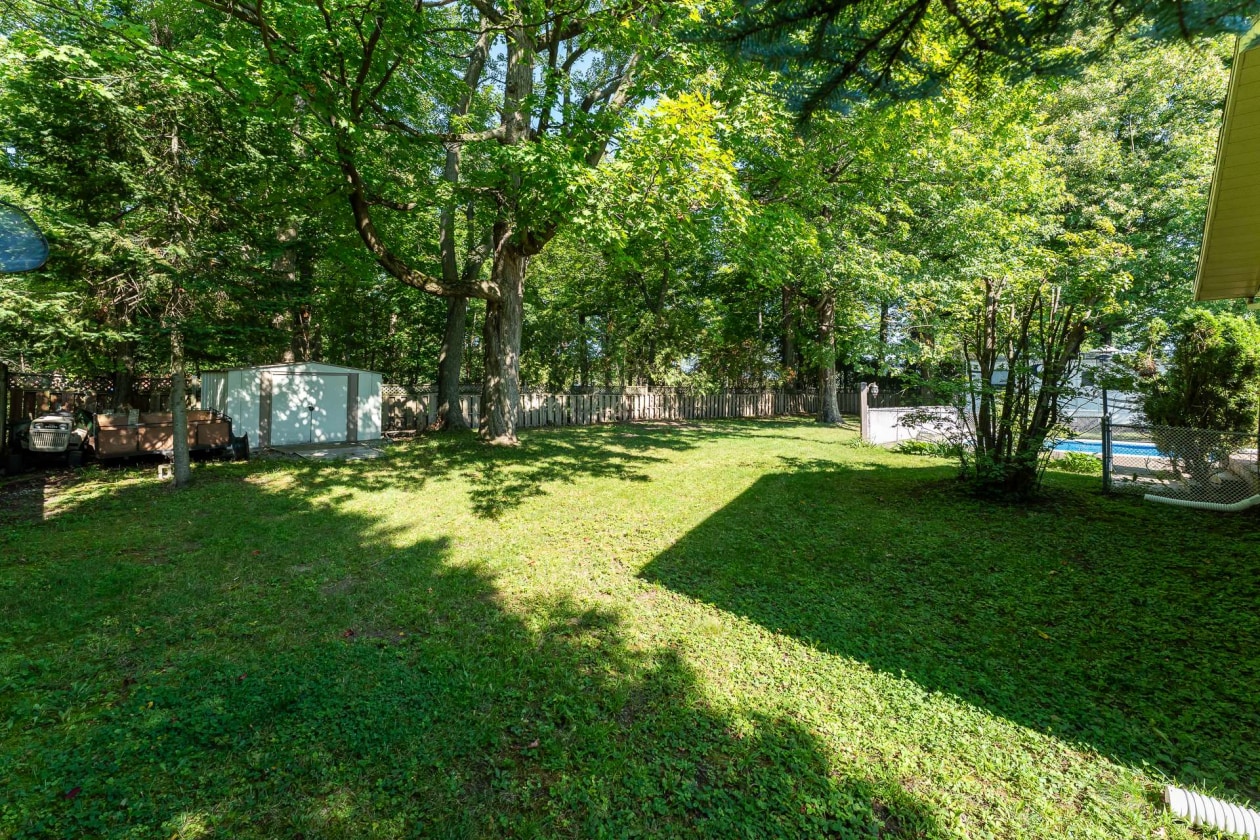 Cour — 380, Rue Cartier, Granby, J2G5B2, Granby