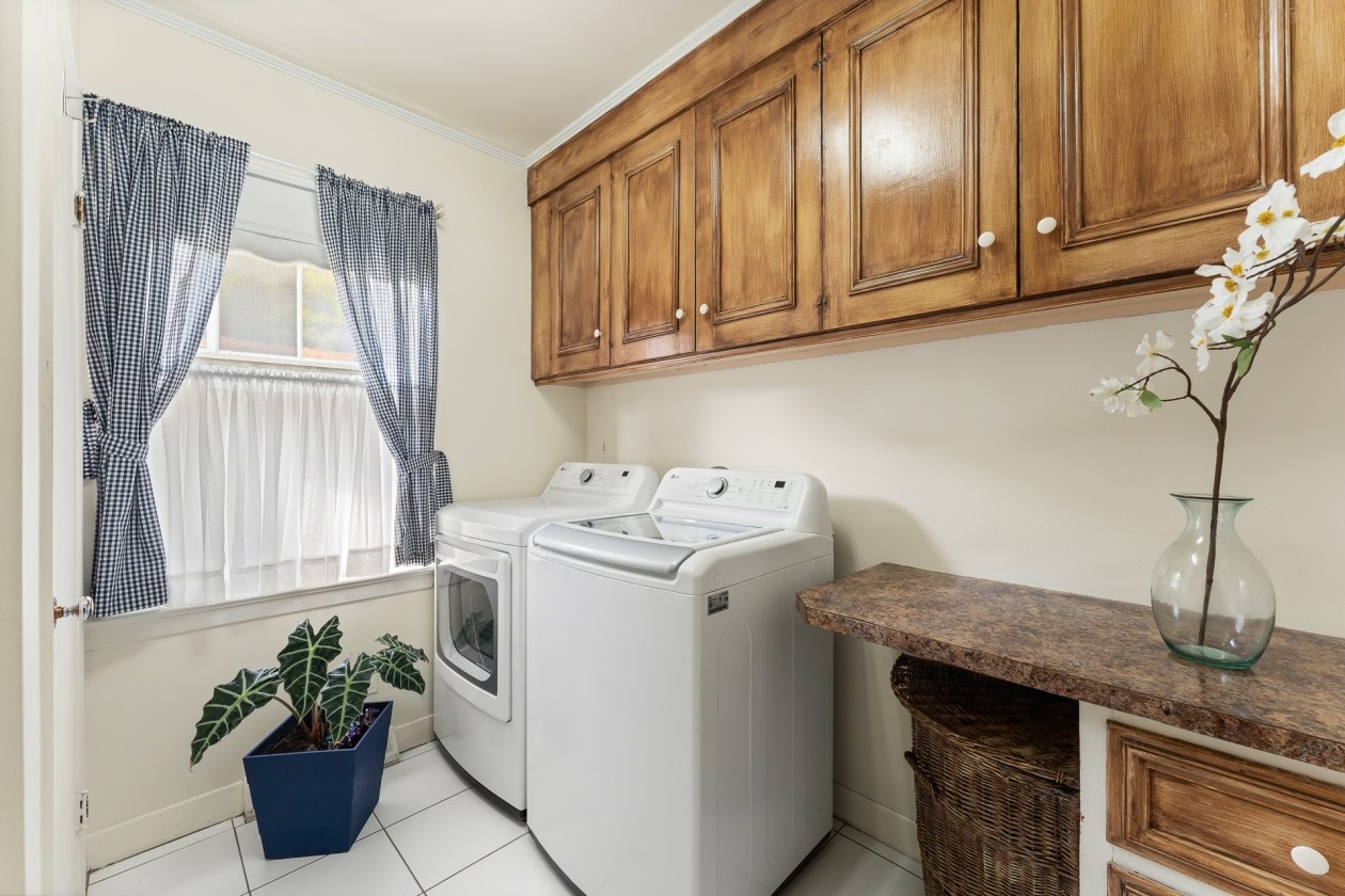 Salle de lavage — 380, Rue Cartier, Granby, J2G5B2, Granby