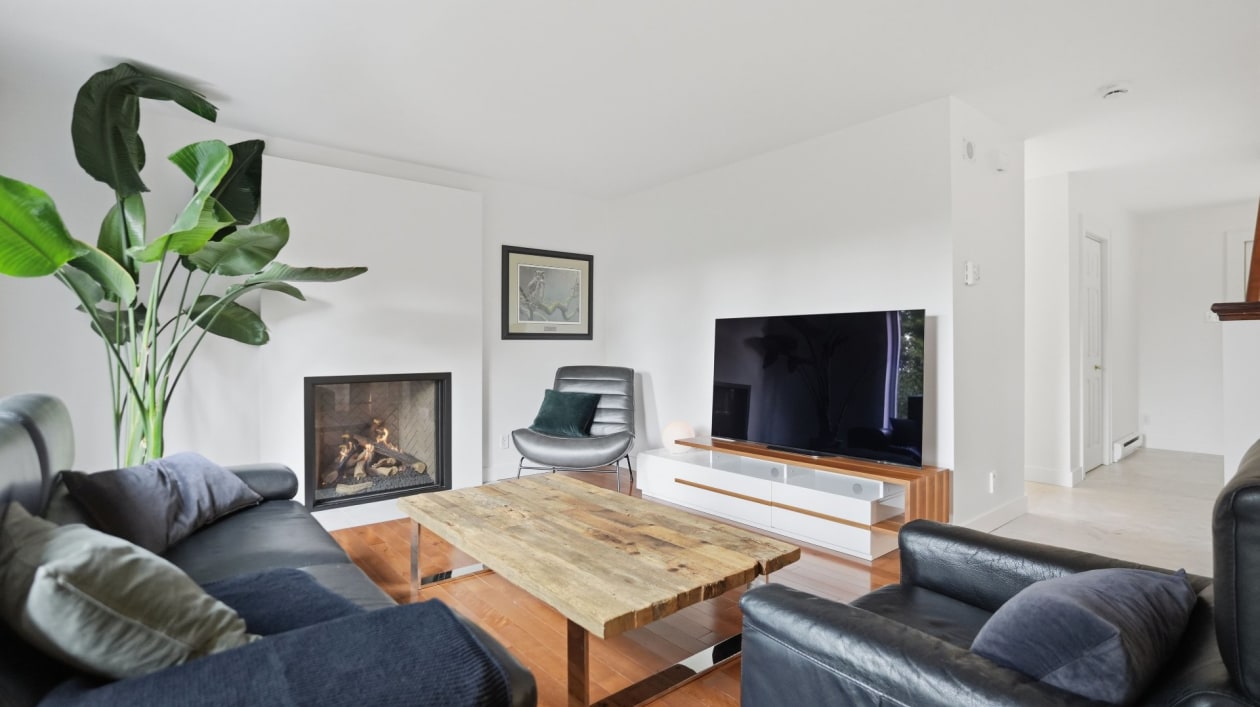 Salon — 181, Ch. des Érables, Stoneham-et-Tewkesbury, G3C2B9, Stoneham-et-Tewkesbury