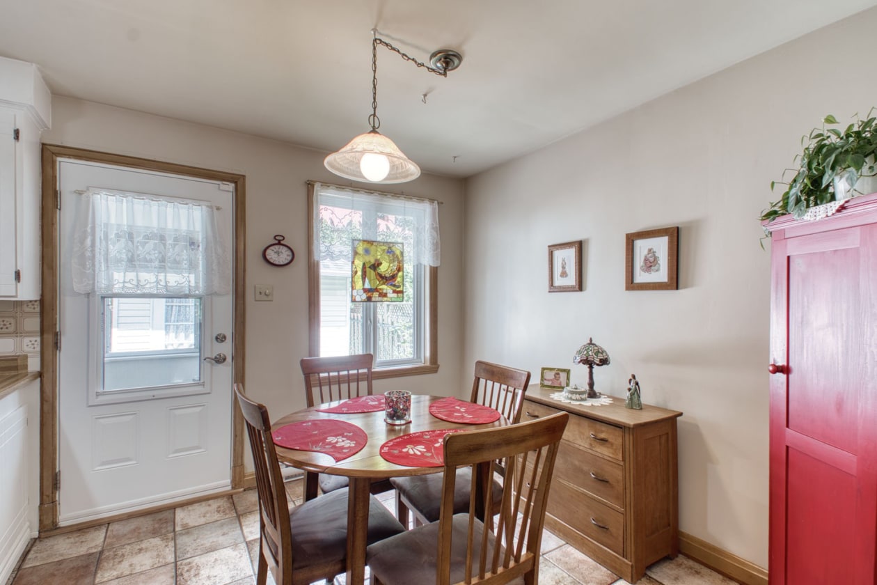 Salle à manger — 551, Rue La Fontaine, Sherbrooke (Fleurimont), J1G1G4, Sherbrooke (Fleurimont)
