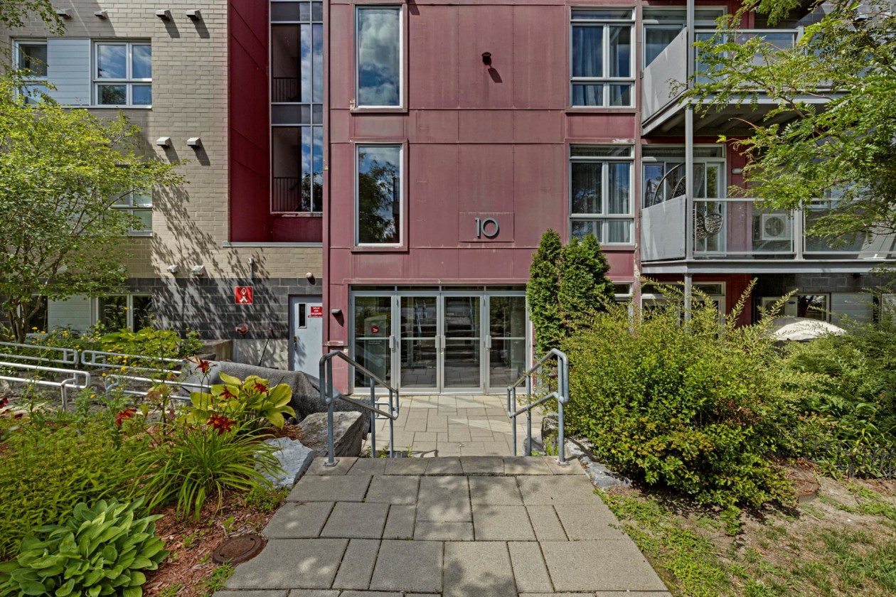 Façade — 10, Rue Lévesque, 304, Saint-Constant, J5A0G3, Saint-Constant