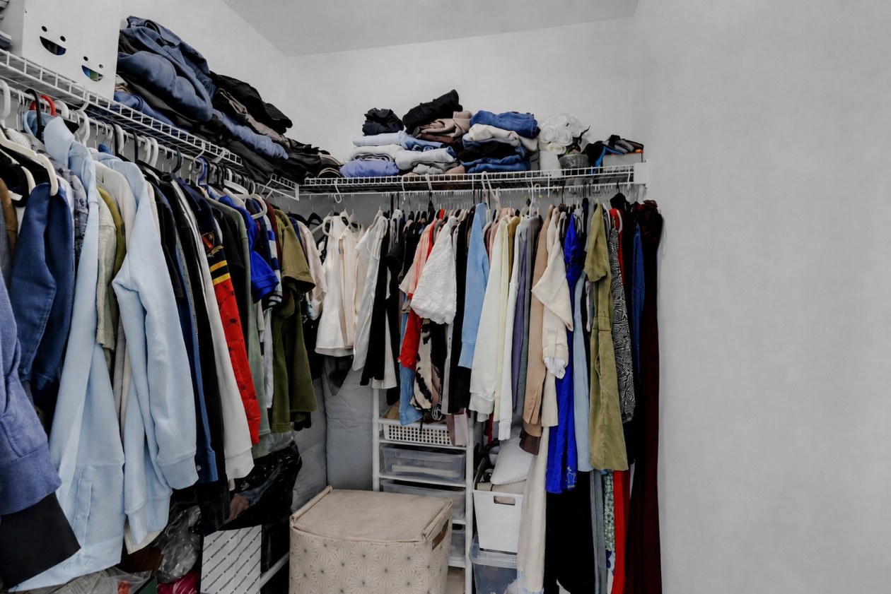 Penderie — 10, Rue Lévesque, 304, Saint-Constant, J5A0G3, Saint-Constant