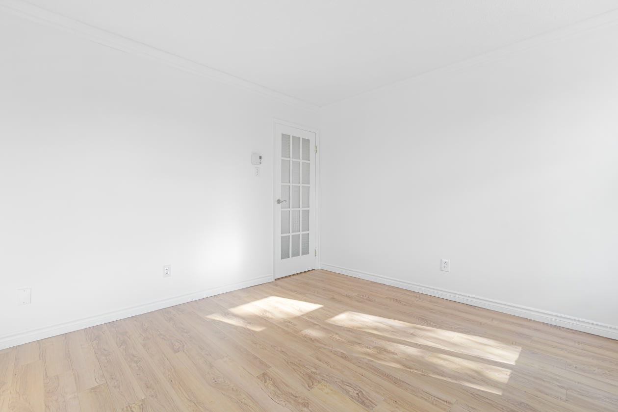 Chambre à coucher — 304-696 Montée Montrougeau, 304, Laval, H7P 5L1, Laval
