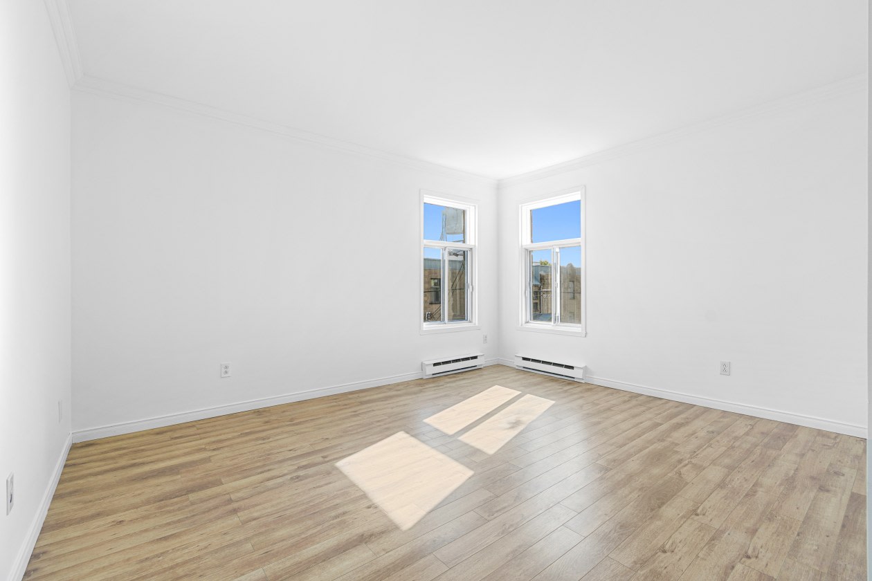 Chambre à coucher — 304-696 Montée Montrougeau, 304, Laval, H7P 5L1, Laval