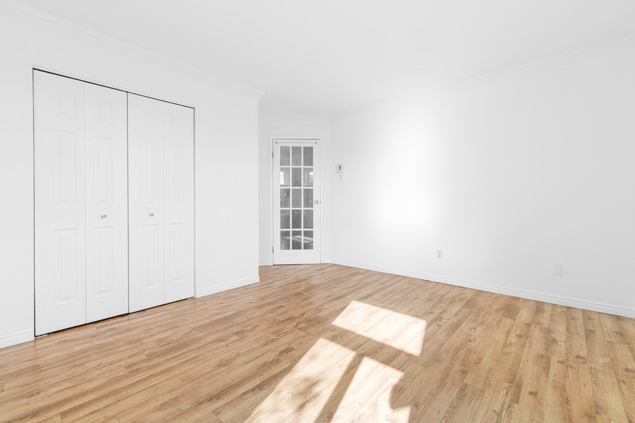 Chambre à coucher — 304-696 Montée Montrougeau, 304, Laval, H7P 5L1, Laval