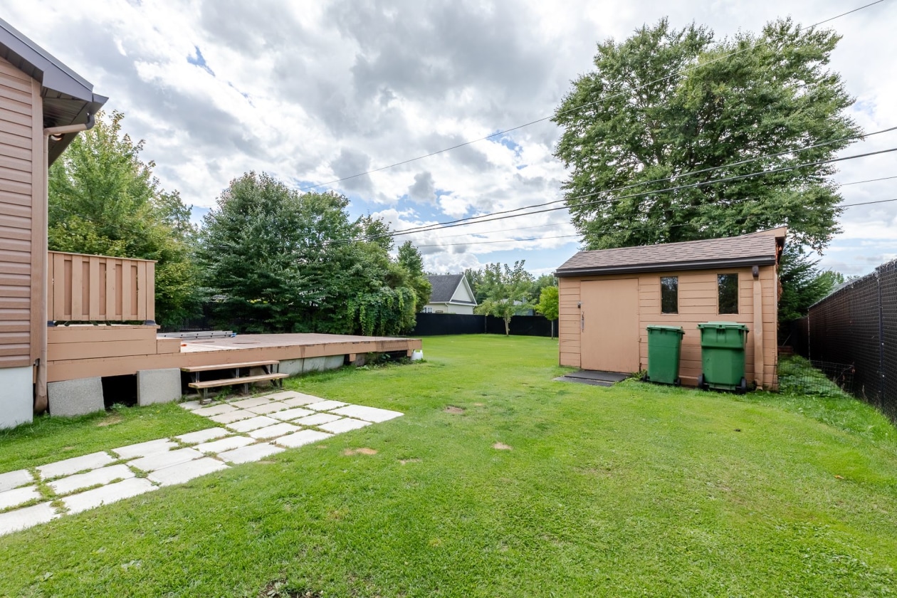 Cour — 12, Rue Juchereau, Sainte-Catherine-de-la-Jacques-Cartier, G3N0Z4, Sainte-Catherine-de-la-Jacques-Cartier