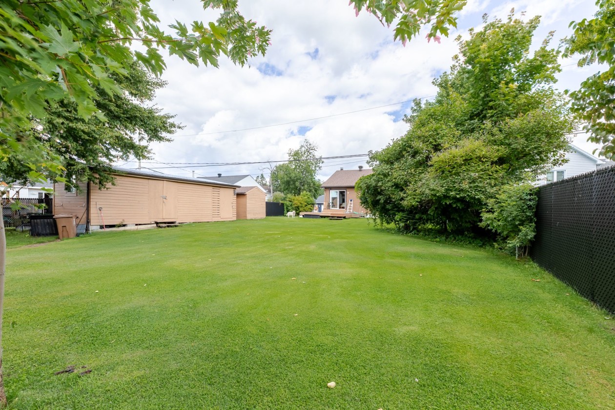Cour — 12, Rue Juchereau, Sainte-Catherine-de-la-Jacques-Cartier, G3N0Z4, Sainte-Catherine-de-la-Jacques-Cartier