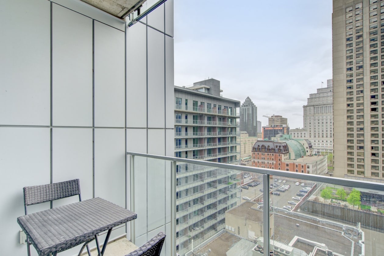 Balcon — 1155, Rue de la Montagne, 1303, Montréal (Ville-Marie), H3G0C7, Montréal (Ville-Marie)