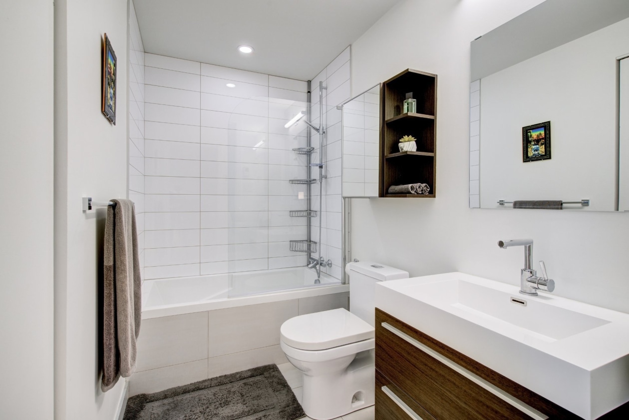 Salle de bains — 1155, Rue de la Montagne, 1303, Montréal (Ville-Marie), H3G0C7, Montréal (Ville-Marie)