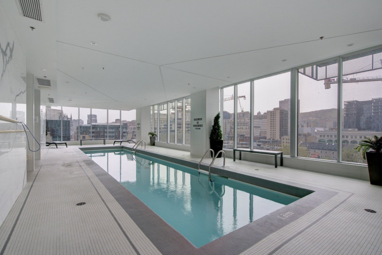 Piscine — 1155, Rue de la Montagne, 1303, Montréal (Ville-Marie), H3G0C7, Montréal (Ville-Marie)