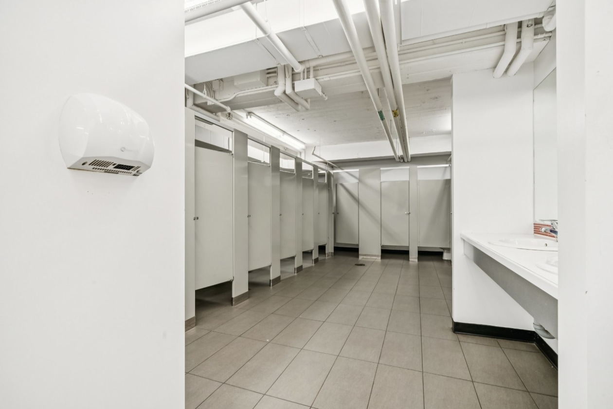 Salle de bains — 755 Rue Berri, Montréal