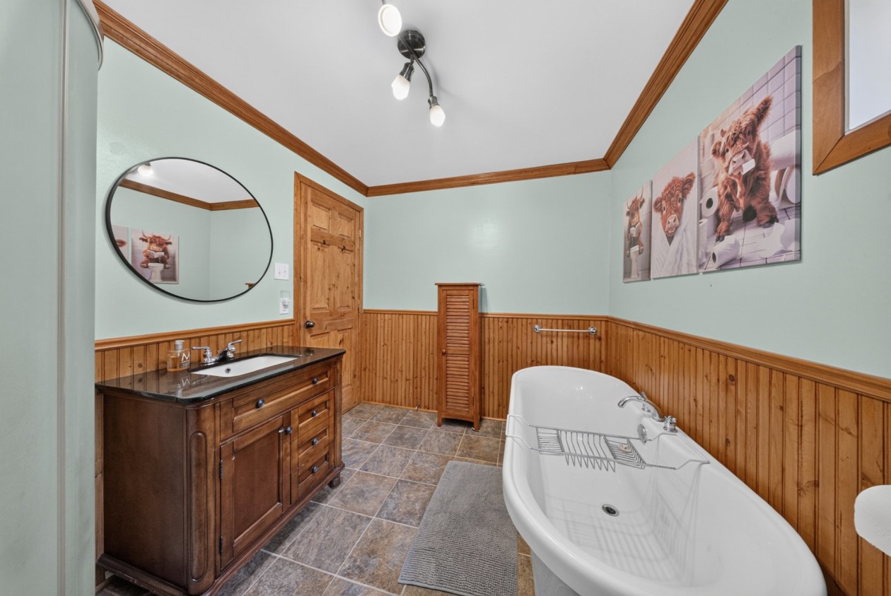 Salle de bains — 2321, 4e Rang, Saint-Hugues, J0H1N0, Saint-Hugues