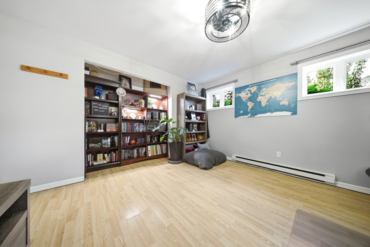 Bureau — 1718, Rue des Hérons, Saguenay (Chicoutimi), G7H7M5, Saguenay (Chicoutimi)